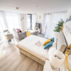 Отель Priestley House Apartment - City Retreat, фото 10