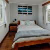 Отель The Barefoot Bungalow - Opunake Beach, фото 6