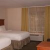 Отель Candlewood Suites Logan, an IHG Hotel, фото 6