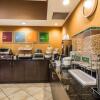 Отель Comfort Suites At WestGate Mall, фото 31