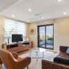 Отель 2 Bdrm North Sydney with harbour views, фото 6