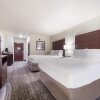 Отель Cobblestone Inn & Suites-Fremont, фото 2