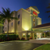 Отель Hampton Inn & Suites Wellington, фото 1