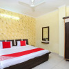 Отель OYO 19765 Royal Guest House, фото 5