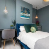Отель Beautiful, Light and Spacious 2 Bedroom Flat in Clapham, фото 26