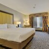 Отель Holiday Inn Express & Suites Gonzales, an IHG Hotel, фото 13