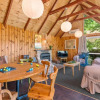 Отель Copper Beech Cottage - Wharewaka Holiday Home, фото 11