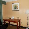 Отель Seasons Inn and Suites, фото 26