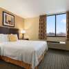 Отель Days Hotel by Wyndham University Ave SE, фото 3