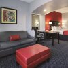 Отель La Quinta Inn & Suites by Wyndham Dallas - Hutchins, фото 9