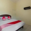Отель OYO 3024 Hotel Kebon Manis, фото 1