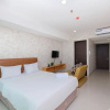 Отель Nice And Cozy Studio Apartment At Nine Residence, фото 12