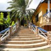 Отель The Carib House 5 Bedrooms And Pool Close To Beach в Дженнингсе