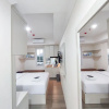 Отель Warm And Cozy Style Studio Room At Paltrow City Apartment, фото 10
