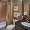 Отель Sunshine Mountain 402 4 BedroomCondo By Moving Mountains, фото 9