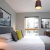 Отель Exquisite, Cosy 2-bed Apartment in Salford, фото 4
