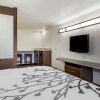 Отель Microtel Inn Suites By Wyndham Kalamazoo, фото 30