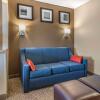 Отель Comfort Suites Terre Haute University Area, фото 22