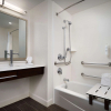 Отель Hampton Inn & Suites Dallas Downtown, фото 9