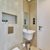 Отель bnbmehomes-3B with Pvt Rooftop Bliss-A14, фото 8