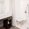Отель Homewood Suites by Hilton Ronkonkoma, фото 9