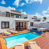 Отель Villa Julianne 4: Heated Private Pool, Walk to Beach, A/C, WiFi, Car Not Required                   , фото 23
