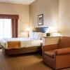 Отель Comfort Suites Grand Rapids North, фото 39