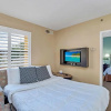 Отель Near Disney - 1BR With Two Queen Beds - With Shared Pool and Hot Tub, фото 3