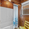 Отель Mamas Cottage 6 Bedroom Home by RedAwning, фото 9