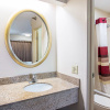 Отель Red Roof Inn Hampton Coliseum & Convention Center, фото 25