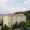 Отель Jinqiu Holiday Hotel, фото 1
