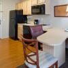 Отель Candlewood Suites Milwaukee Brown Deer, an IHG Hotel, фото 17
