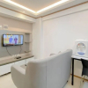 Отель Comfort Living 2Br Kebagusan City Apartment, фото 4