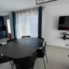 Отель Beautiful BRIGHT apt at 3 min walk from the beach, фото 1