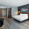 Отель La Quinta Inn & Suites by Wyndham Louisville NE/Old Henry Rd, фото 3