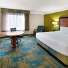 Отель La Quinta Inn & Suites Greenville-Haywood, фото 3