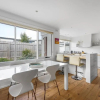 Отель Iluka - coastal family living, only 700m to beach, фото 9