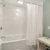 Отель Gallery Stays - Parkside Suite, фото 9