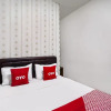 Отель OYO 91049 D'lima Guest House Sub, фото 8
