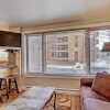 Отель Winter Ski-in/out Studio Sleeps 4, Steps To Historic Main St Studio Bedroom Condo by RedAwning, фото 4