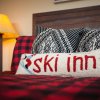 Отель Spacious, Mountain Chic, Close to Ski Lift 1 Bedroom - Tm316 by Redawning, фото 4