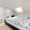 Отель Bright & Spacious 5 Bed House in Charming Putney, фото 4