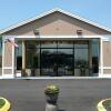 Отель Ramada by Wyndham Windsor Locks, фото 1