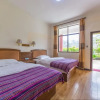 Отель Tinas Youth Hostel, фото 3
