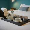 Отель The Alma Taverns Boutique Suites - Room 5 - Hopewell, фото 5