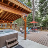 Отель A Peace Of Pine 2 Bedroom Home by NW Comfy Cabins by RedAwning, фото 15