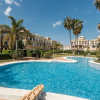 Отель Gorgeous 2-Bed apartment near the beach, фото 13