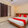 Отель OYO 19670 Guru Grands, фото 13