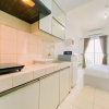 Отель Modern And Good Deal Studio At Serpong Greenview Apartment, фото 6