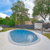 Отель Barefoot in Spring Branch, Modern Chic Home With Private Pool, Gourmet Kitchen, фото 20